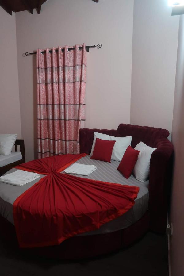 Airport Villa D 87 Katunayaka Buitenkant foto