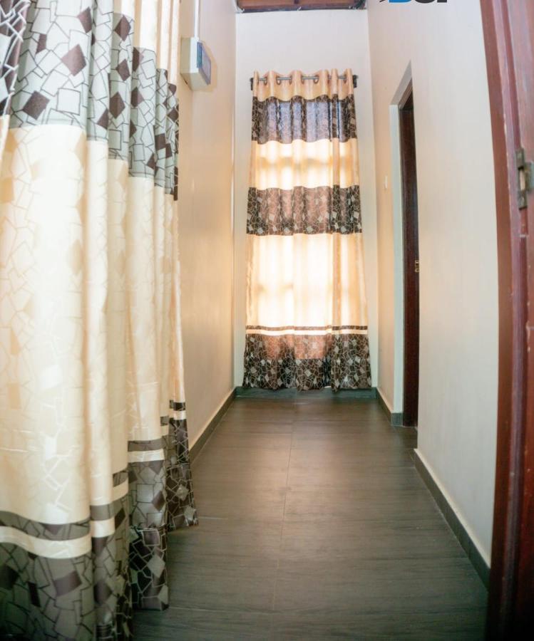 Airport Villa D 87 Katunayaka Buitenkant foto
