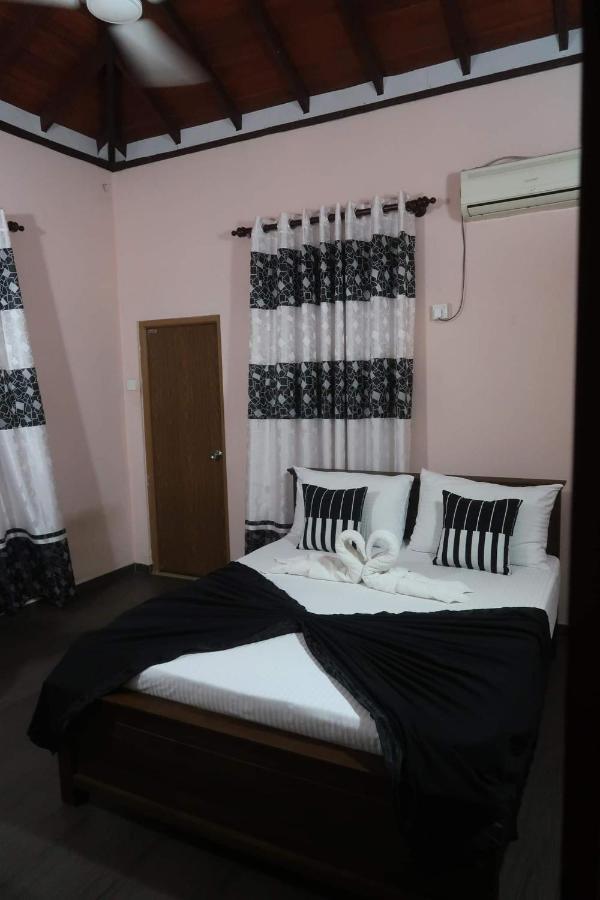 Airport Villa D 87 Katunayaka Buitenkant foto